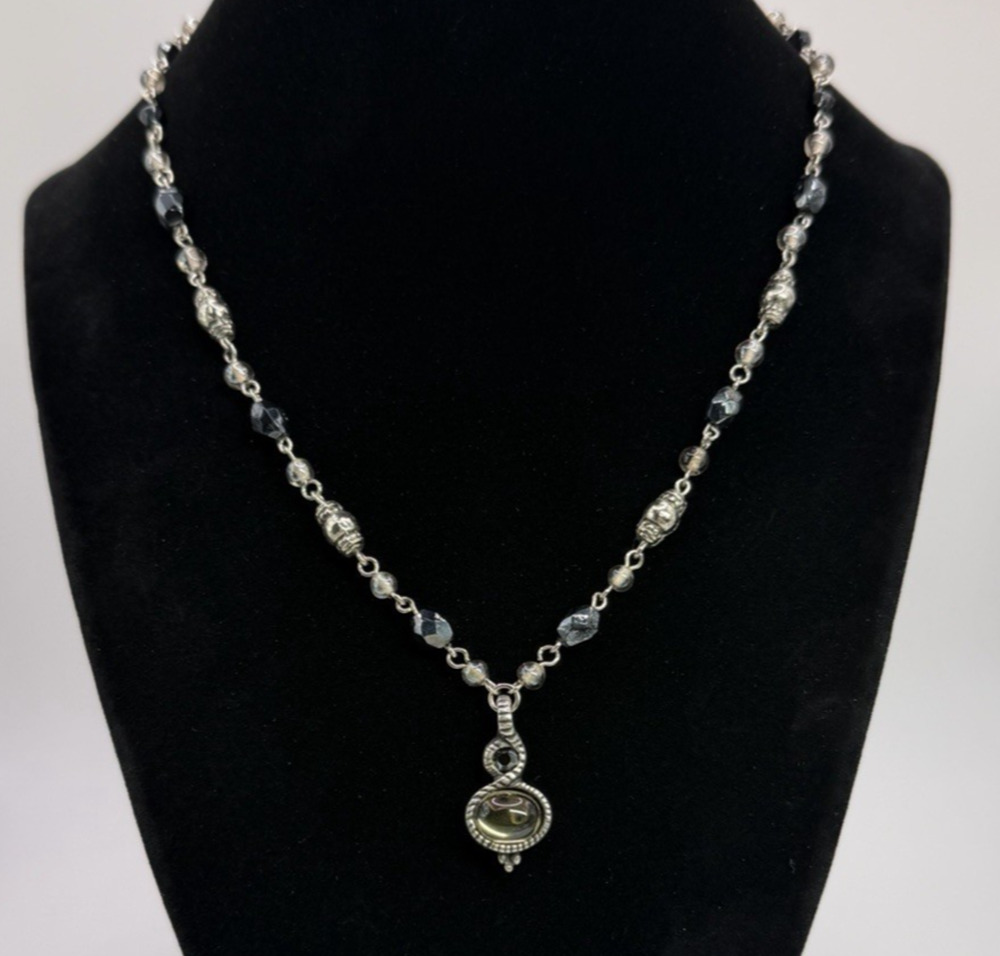 Vintage Vicky Jousen Art Glass Beaded Necklace Green Pendant Silver Tone